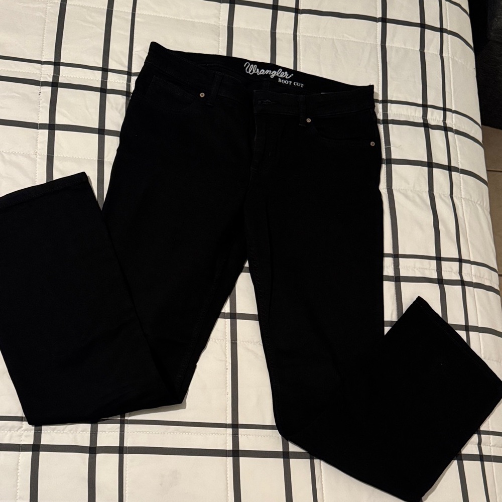Wrangler Women's Classic Black Boot Cut Jeans